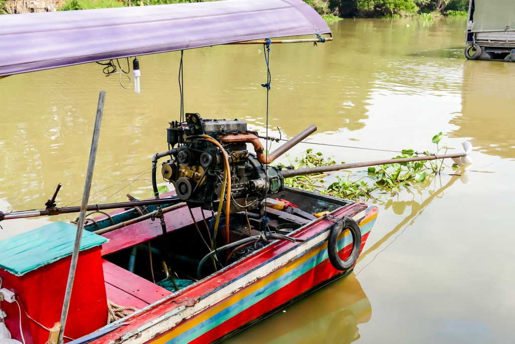 outboard or inboard engine